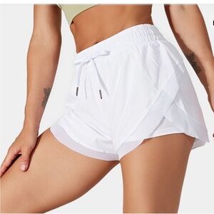 Halara Brand NWT Women's Small White Contrast Mesh 2 in 1 Athletic Shorts